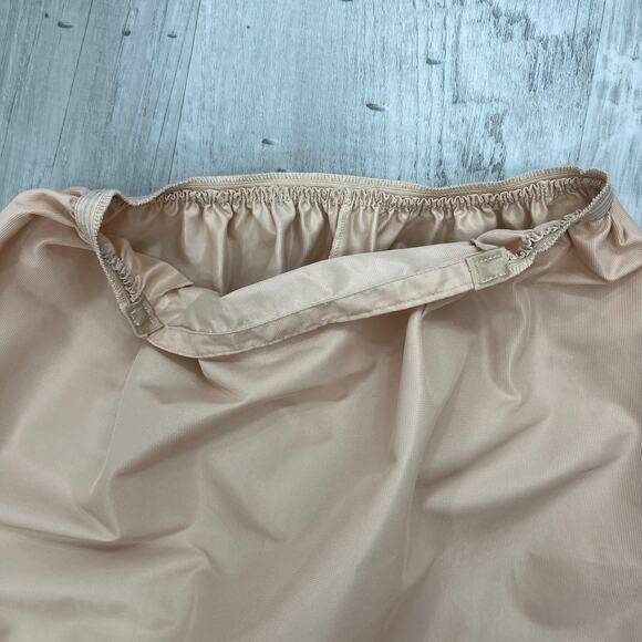 Vintage Vassarette Peach Full Nylon Elastic Waist Back Slit Slip Skirt Small - Picture 7 of 14